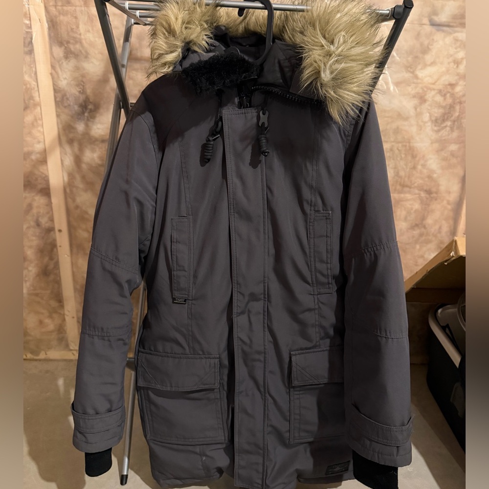 TNA Bancroft Parka with faux fur hood, size small